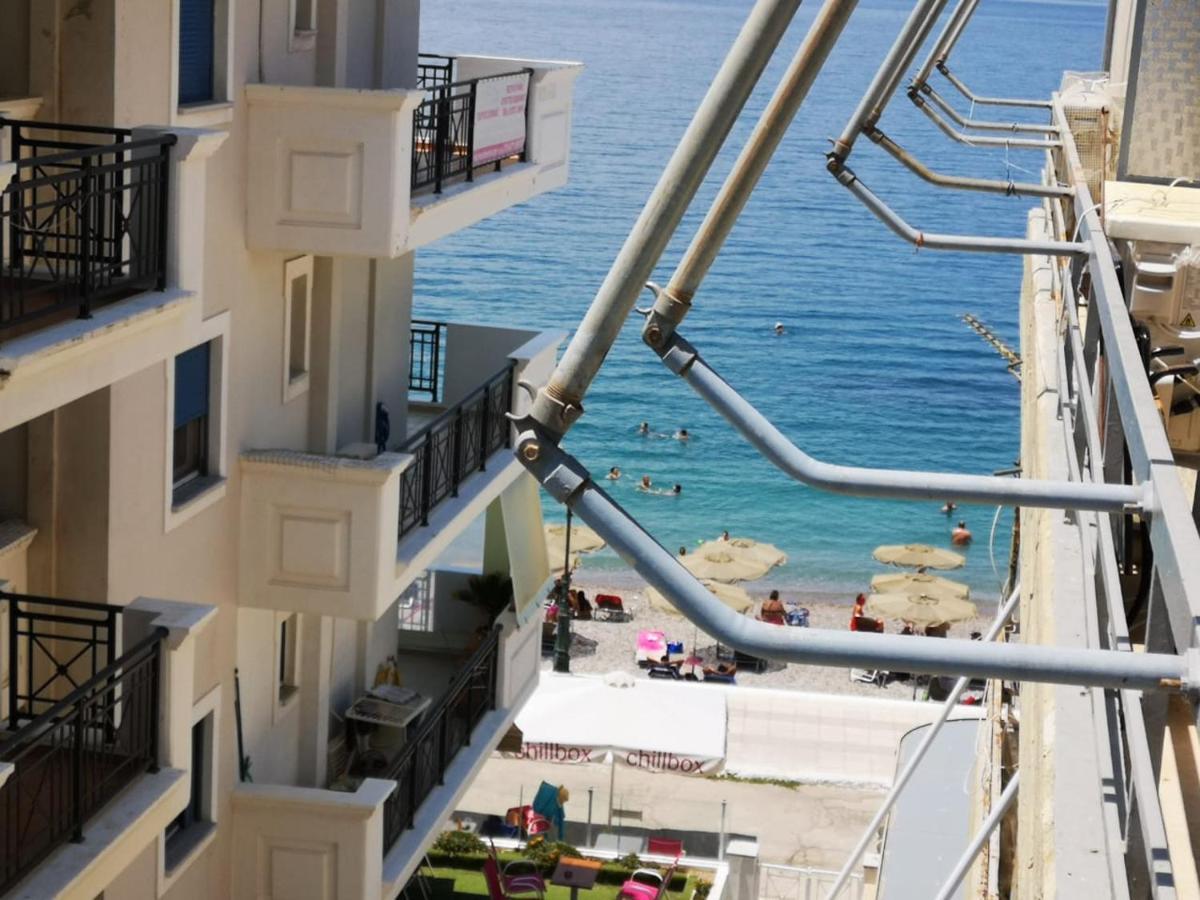 Comfortable Beachfront Apartment Loutráki Extérieur photo