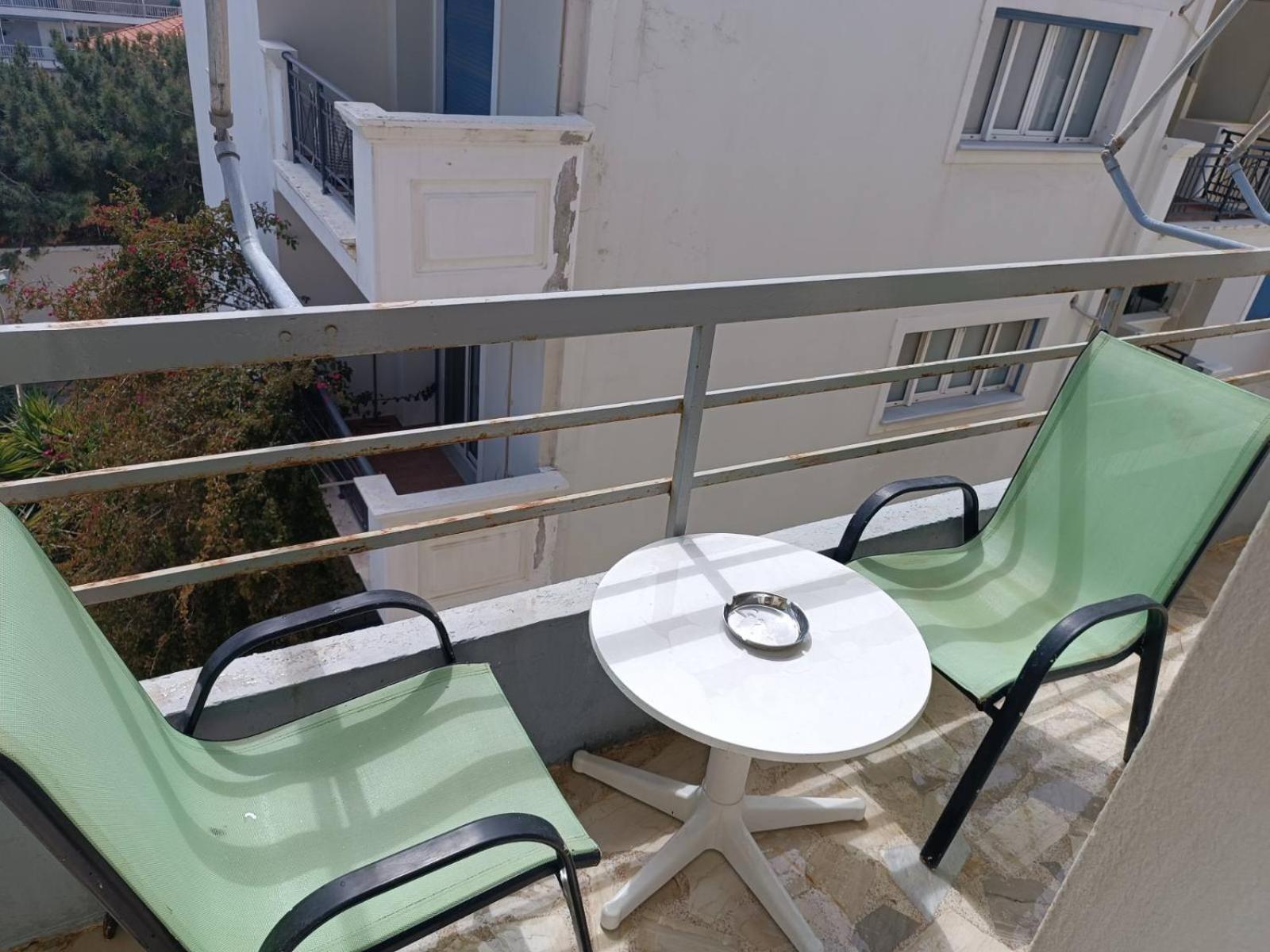 Comfortable Beachfront Apartment Loutráki Extérieur photo